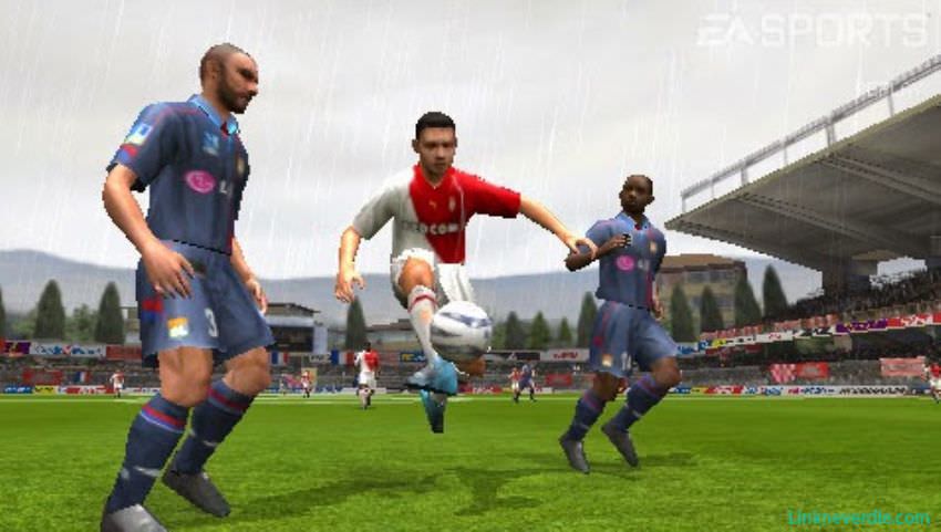 Hình ảnh trong game FIFA 2005 (screenshot) Hình ảnh trong game FIFA 2005 (screenshot)