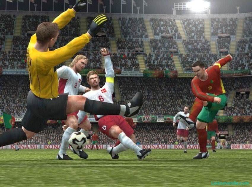 Hình ảnh trong game PES 2005 (screenshot) Hình ảnh trong game PES 2005 (screenshot)