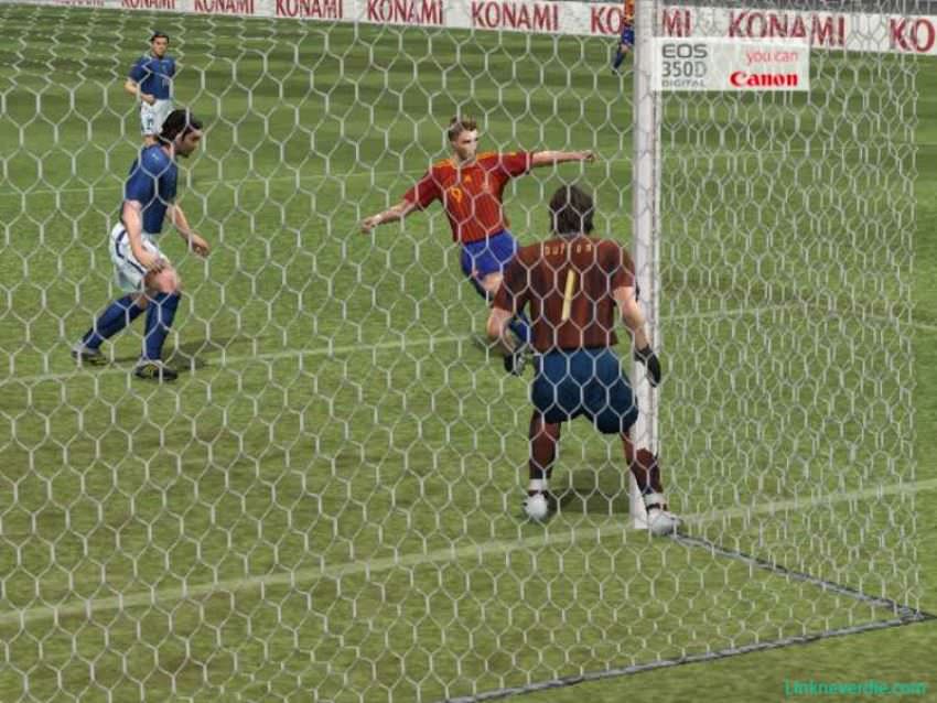 Hình ảnh trong game PES 2006 (screenshot) Hình ảnh trong game PES 2006 (screenshot)