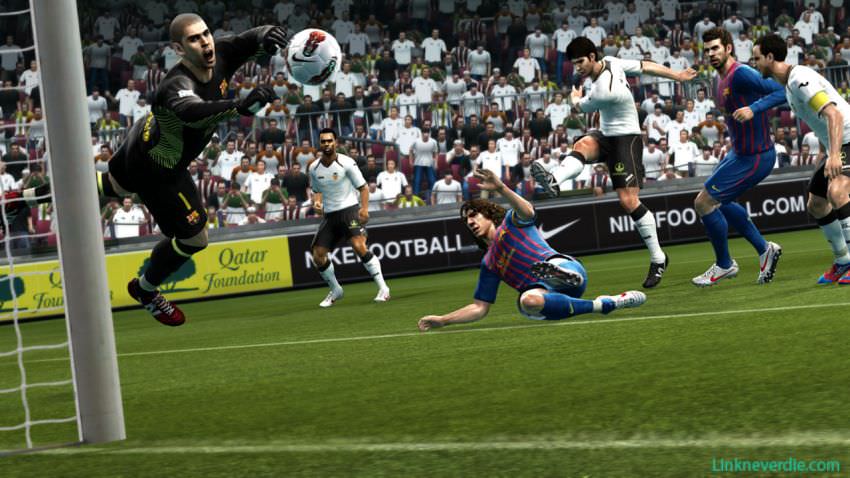Hình ảnh trong game PES 2013 (screenshot) Hình ảnh trong game PES 2013 (screenshot)