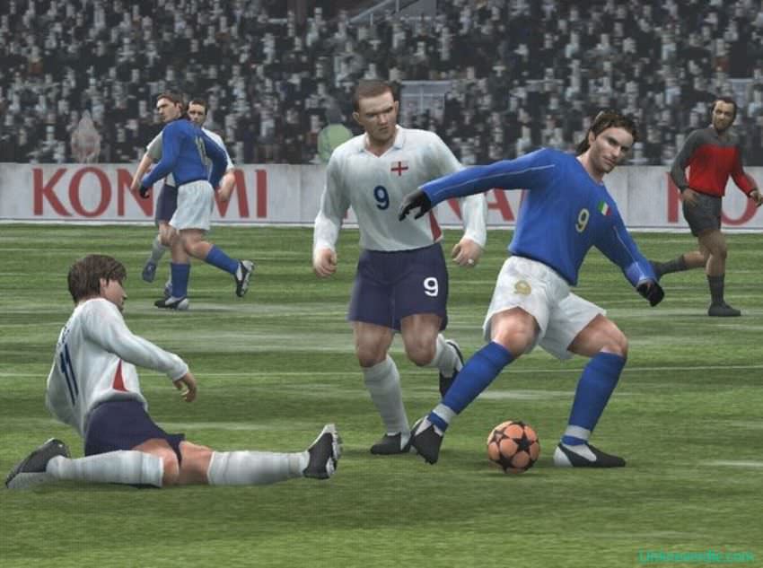 Hình ảnh trong game PES 2005 (screenshot) Hình ảnh trong game PES 2005 (screenshot)