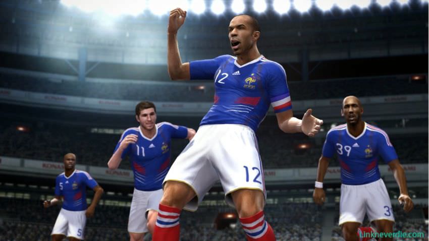 Hình ảnh trong game PES 2011 (screenshot) Hình ảnh trong game PES 2011 (screenshot)