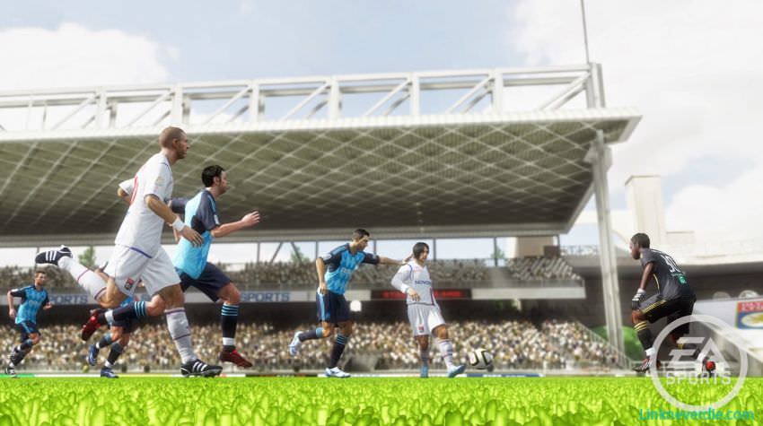 Hình ảnh trong game FIFA 10 (screenshot) Hình ảnh trong game FIFA 10 (screenshot)