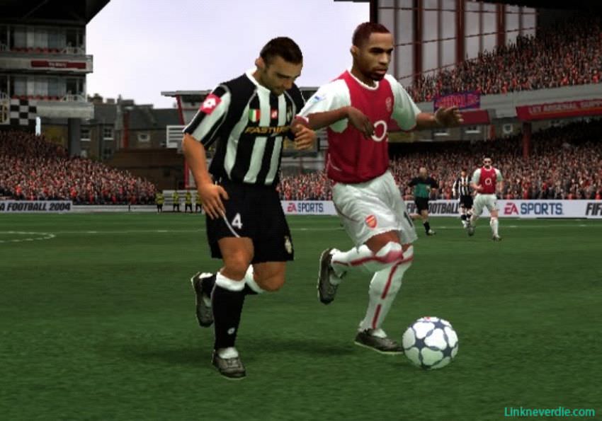 Hình ảnh trong game FIFA 2004 (screenshot) Hình ảnh trong game FIFA 2004 (screenshot)