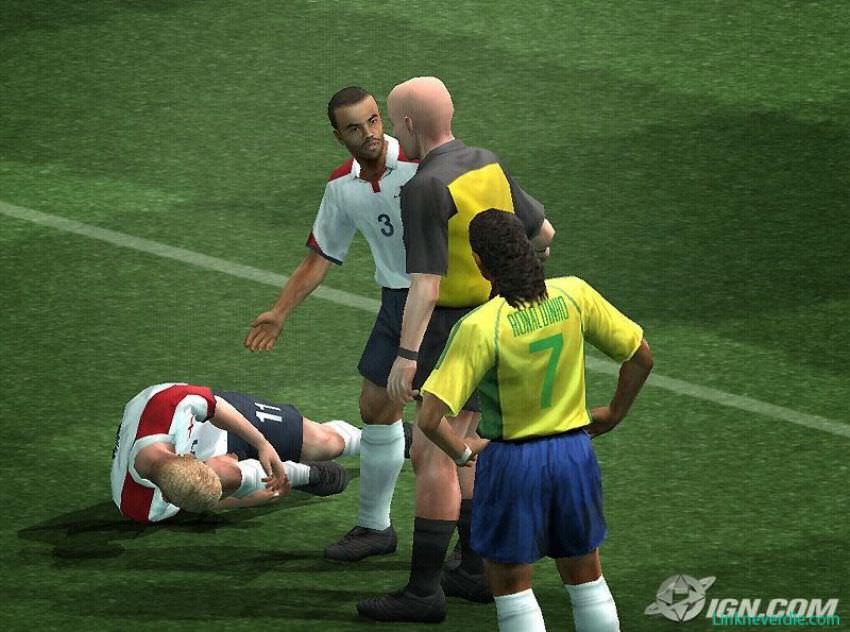 Hình ảnh trong game PES 2004 (screenshot) Hình ảnh trong game PES 2004 (screenshot)