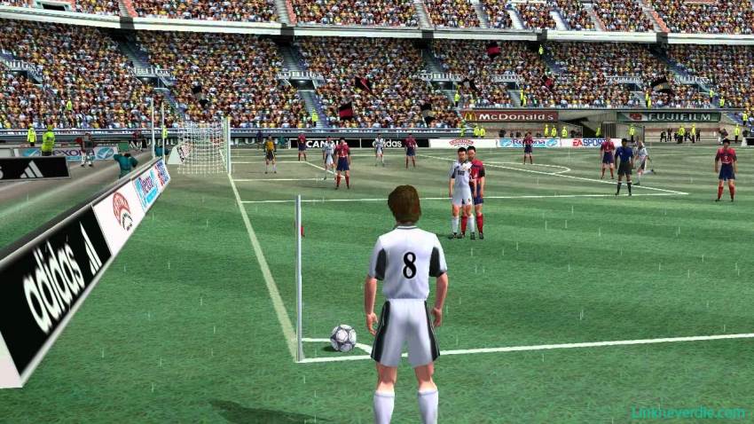 Hình ảnh trong game FIFA 2001 (screenshot) Hình ảnh trong game FIFA 2001 (screenshot)
