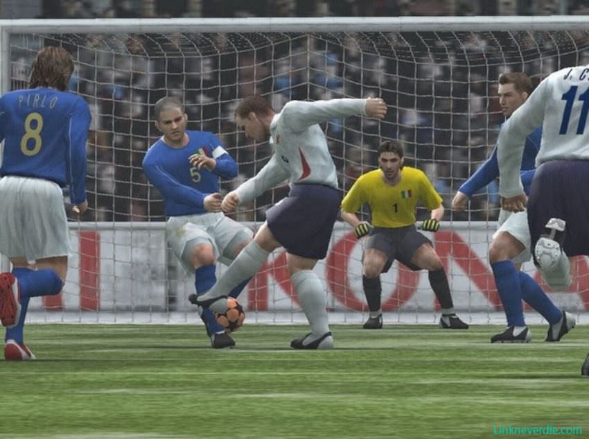 Hình ảnh trong game PES 2005 (screenshot) Hình ảnh trong game PES 2005 (screenshot)
