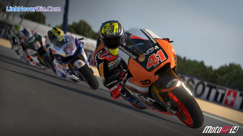 Hình ảnh trong game MotoGP 14 (screenshot) Hình ảnh trong game MotoGP 14 (screenshot)