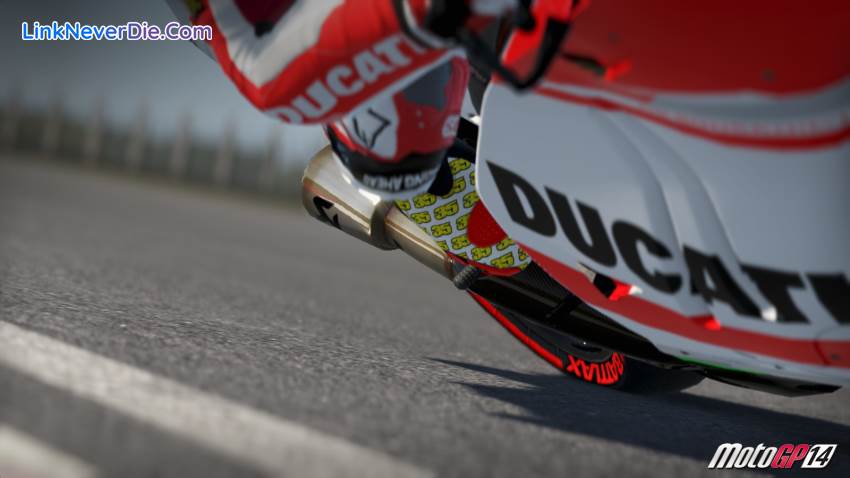 Hình ảnh trong game MotoGP 14 (screenshot) Hình ảnh trong game MotoGP 14 (screenshot)